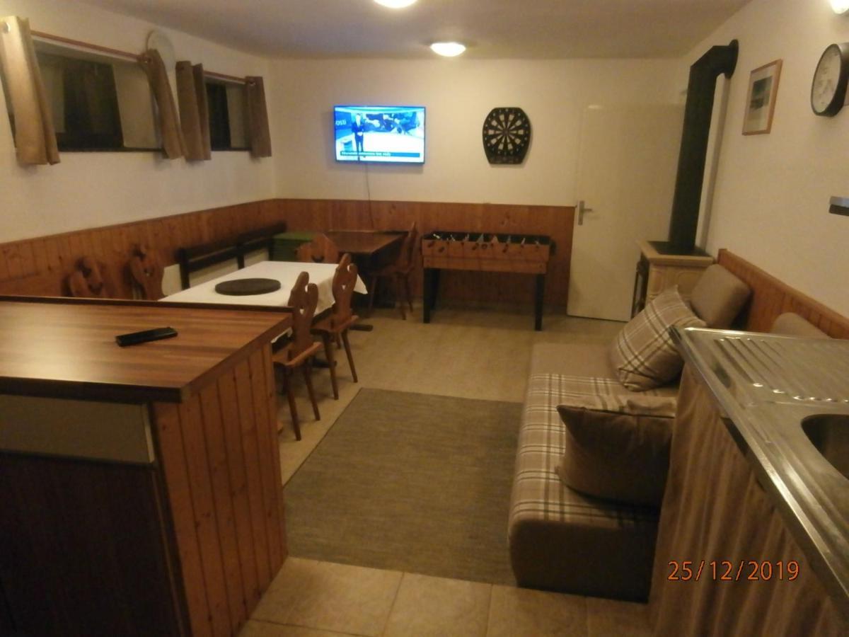 Apartman Aya Janov nad Nisou Exteriör bild