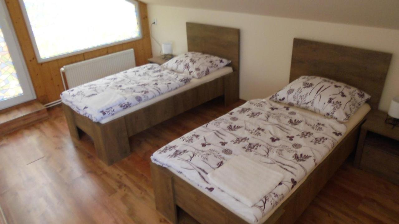 Apartman Aya Janov nad Nisou Exteriör bild